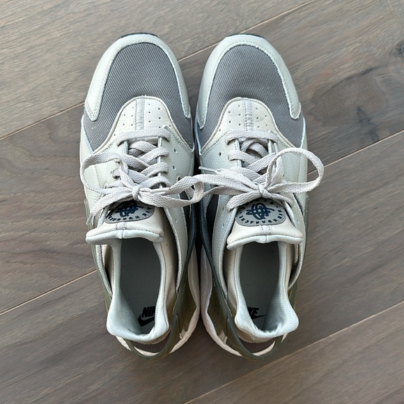 Nike Hurache - Picture 3 of 6